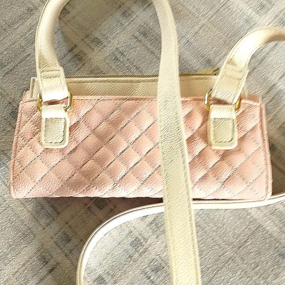 Betsy Johnson Crossbody Wallet + - Picture 8 of 8